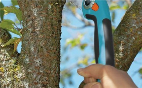 Piła ogrodowa składana 135p 8742