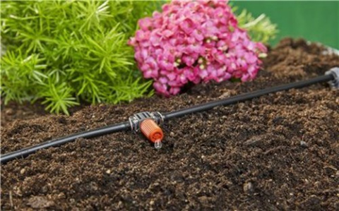 Kroplownik regulowany rzędowy 4,6 mm (3/16") 8392 Micro-Drip