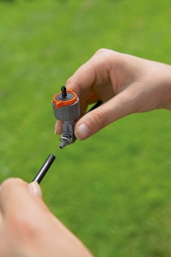 Regulowany kroplownik rzędowy z kompensacją ciśnienia 8317 Micro-Drip