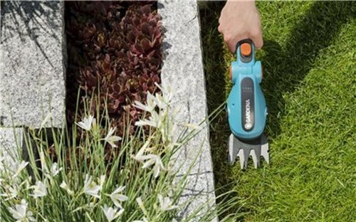 Akumulatorowe nożyce do przycinania krzewów i trawnika ComfortCut Li 9857