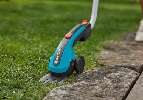 Akumulatorowe nożyce do przycinania brzegów trawnika ClassicCut Li Zestaw 9886